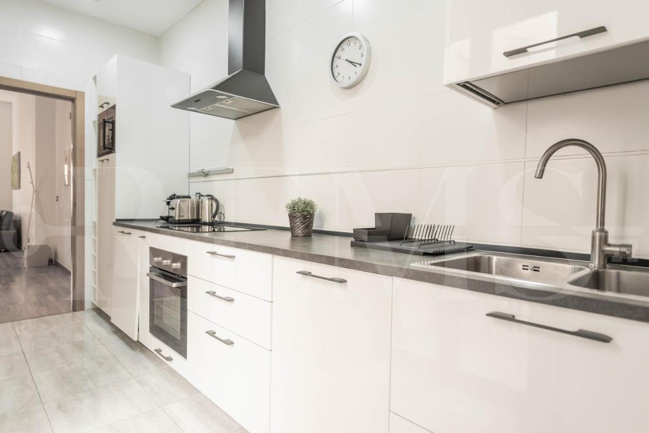 3Br Apartment With Parking And Patio In The Center By Rems マラガ エクステリア 写真