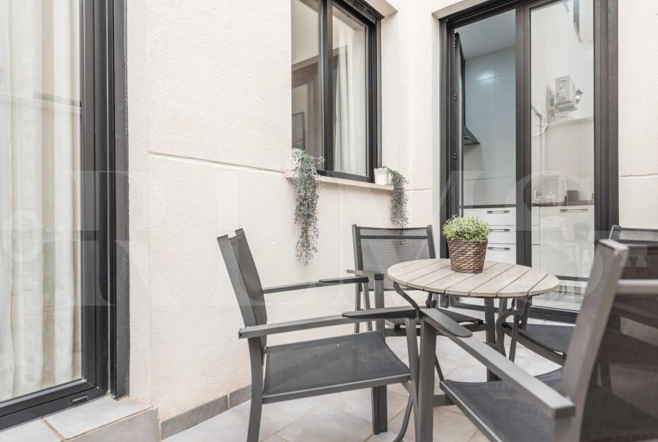 3Br Apartment With Parking And Patio In The Center By Rems マラガ エクステリア 写真