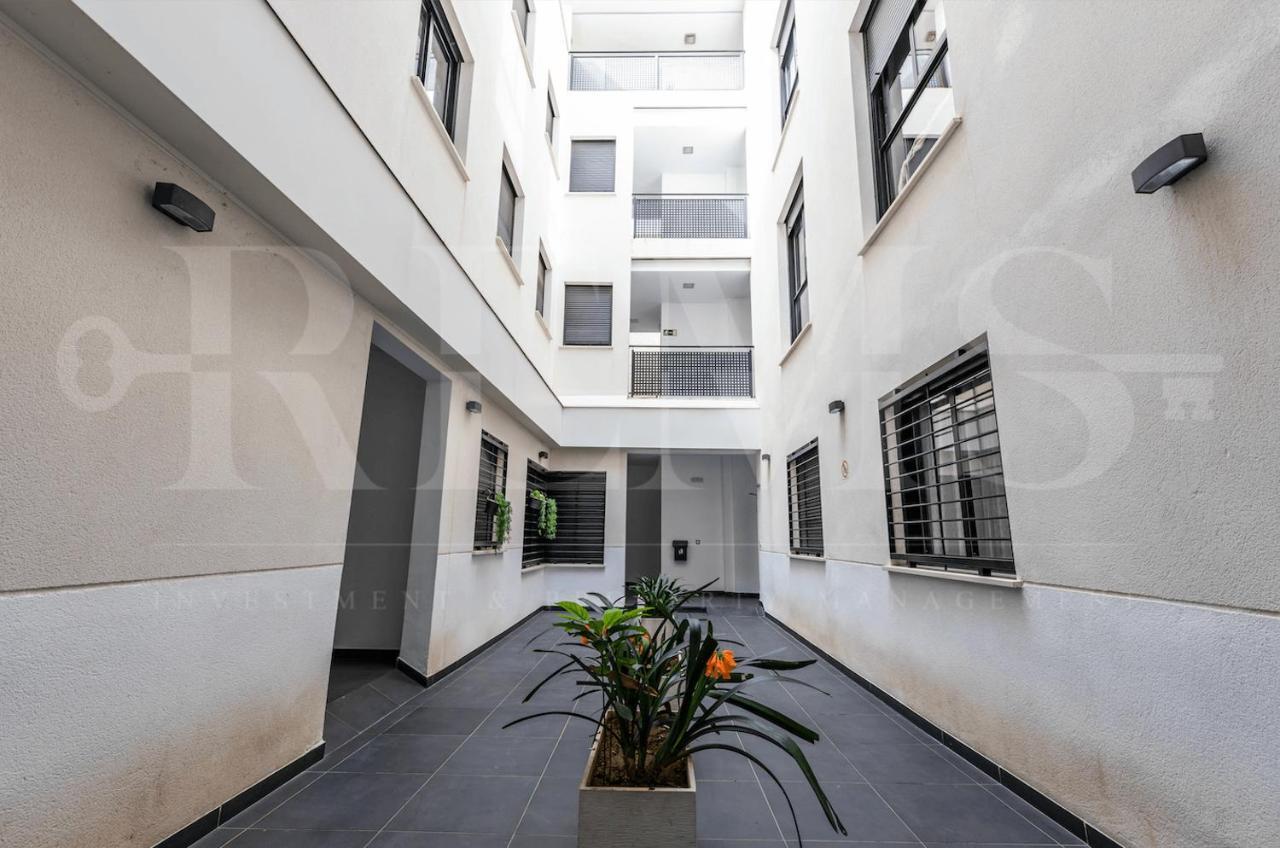 3Br Apartment With Parking And Patio In The Center By Rems マラガ エクステリア 写真